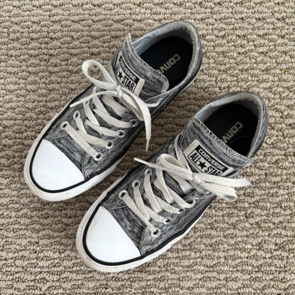 Converse Chuck Taylor All Star Madison Canvas Sneakers - Size 7 - Picture 2 of 8
